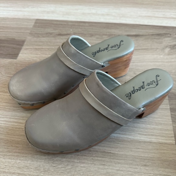 NWT Free People Calabasas Clogs - Picture 2 of 5